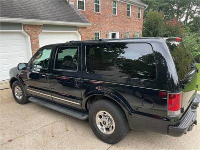 2005 Ford excursion Limited Sport Utility 4D